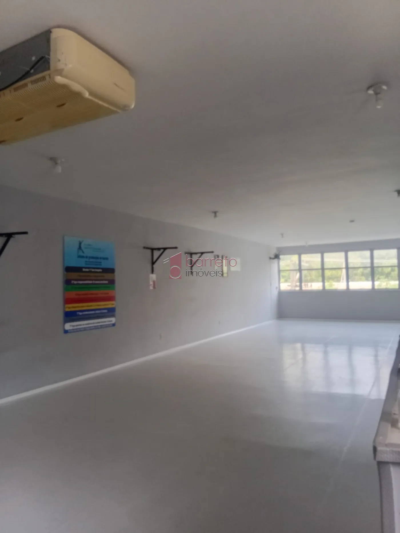 PRÉDIO COMERCIAL COM 03 PAVIMENTOS À VENDA NO CENTRO DE JUNDIAÍ/SP