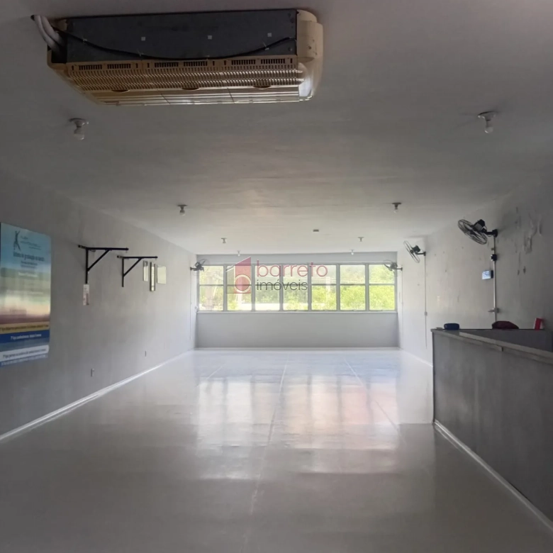 PRÉDIO COMERCIAL COM 03 PAVIMENTOS À VENDA NO CENTRO DE JUNDIAÍ/SP