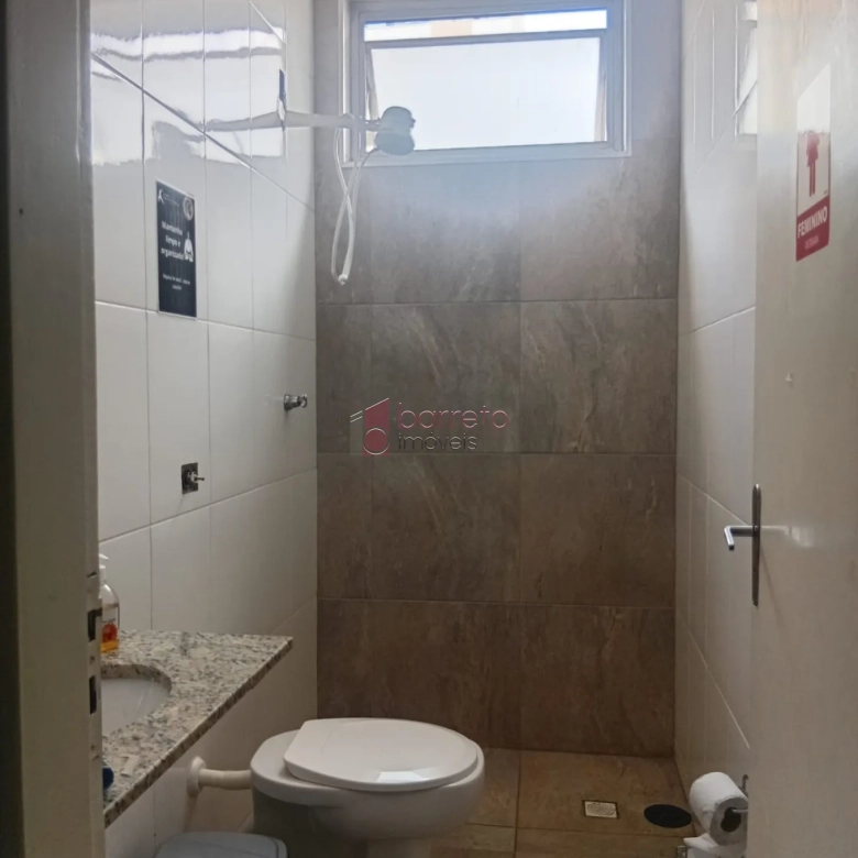 PRÉDIO COMERCIAL COM 03 PAVIMENTOS À VENDA NO CENTRO DE JUNDIAÍ/SP