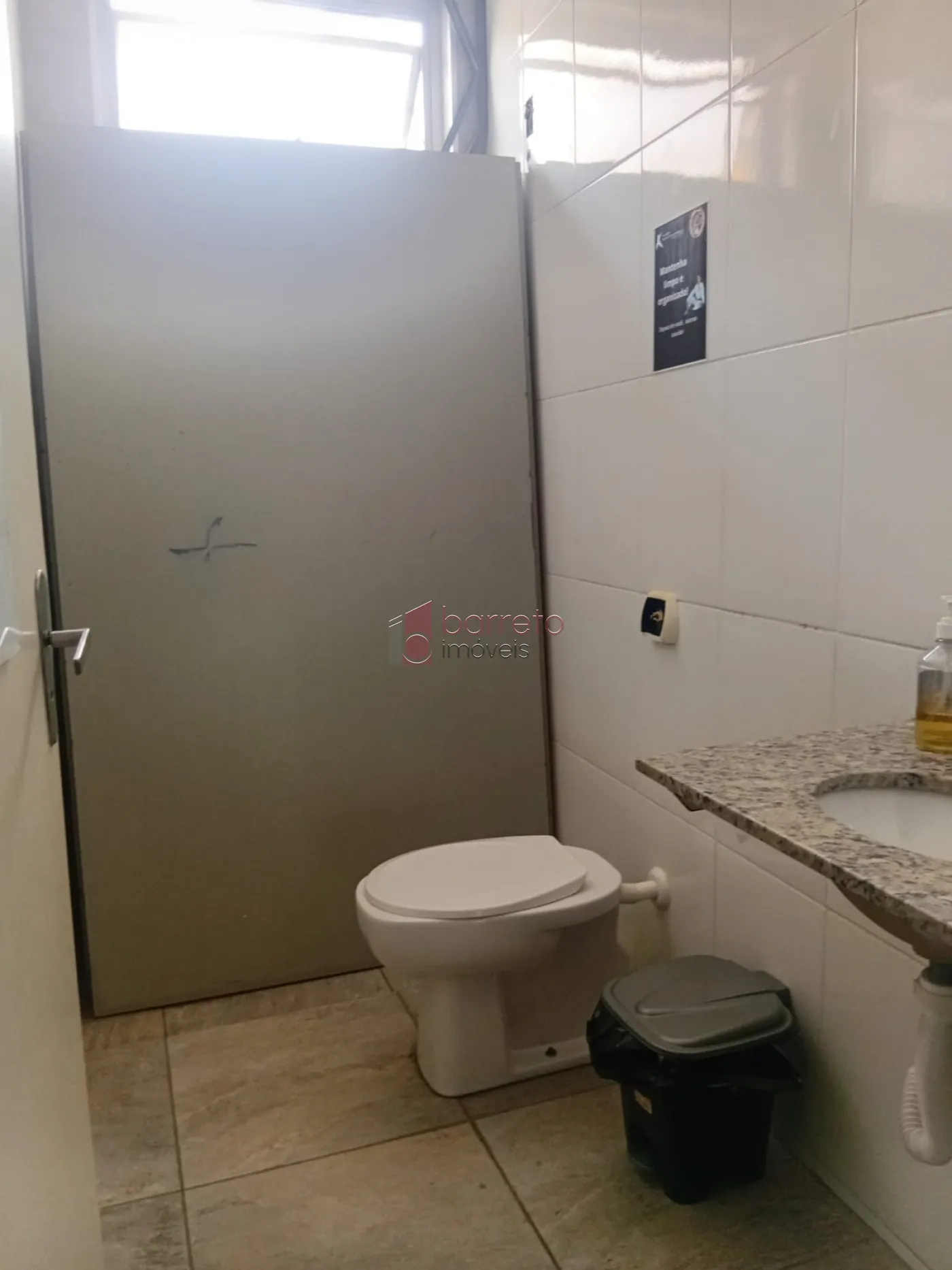 PRÉDIO COMERCIAL COM 03 PAVIMENTOS À VENDA NO CENTRO DE JUNDIAÍ/SP
