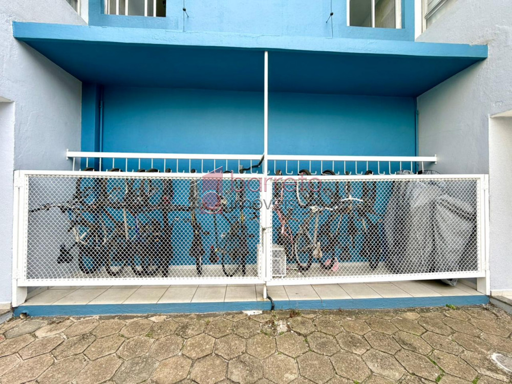 APARTAMENTO PORTEIRA FECHADA COM 02 QUARTOS À VENDA NO CONDOMÍNIO CHÁCARA DAS FLORES – JUNDIAÍ/SP