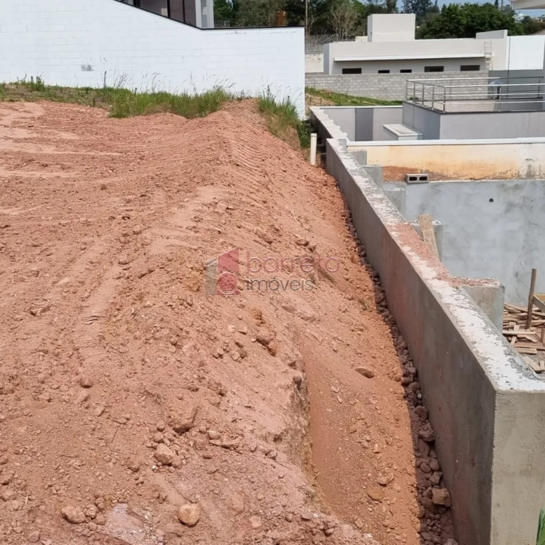 TERRENO À VENDA NO CONDOMÍNIO BELLA VITTÁ EM JUNDIAÍ/SP