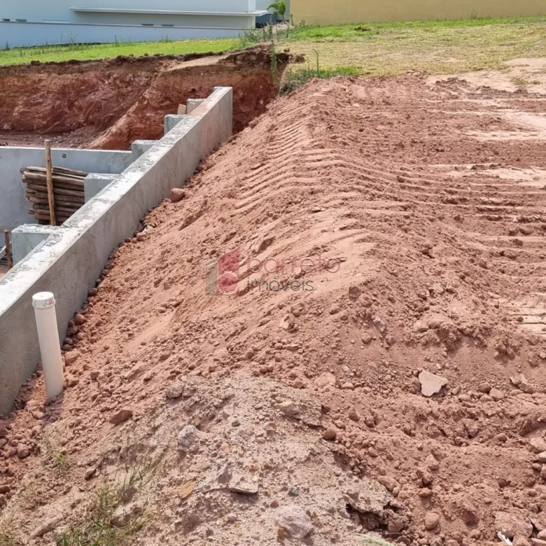 TERRENO À VENDA NO CONDOMÍNIO BELLA VITTÁ EM JUNDIAÍ/SP