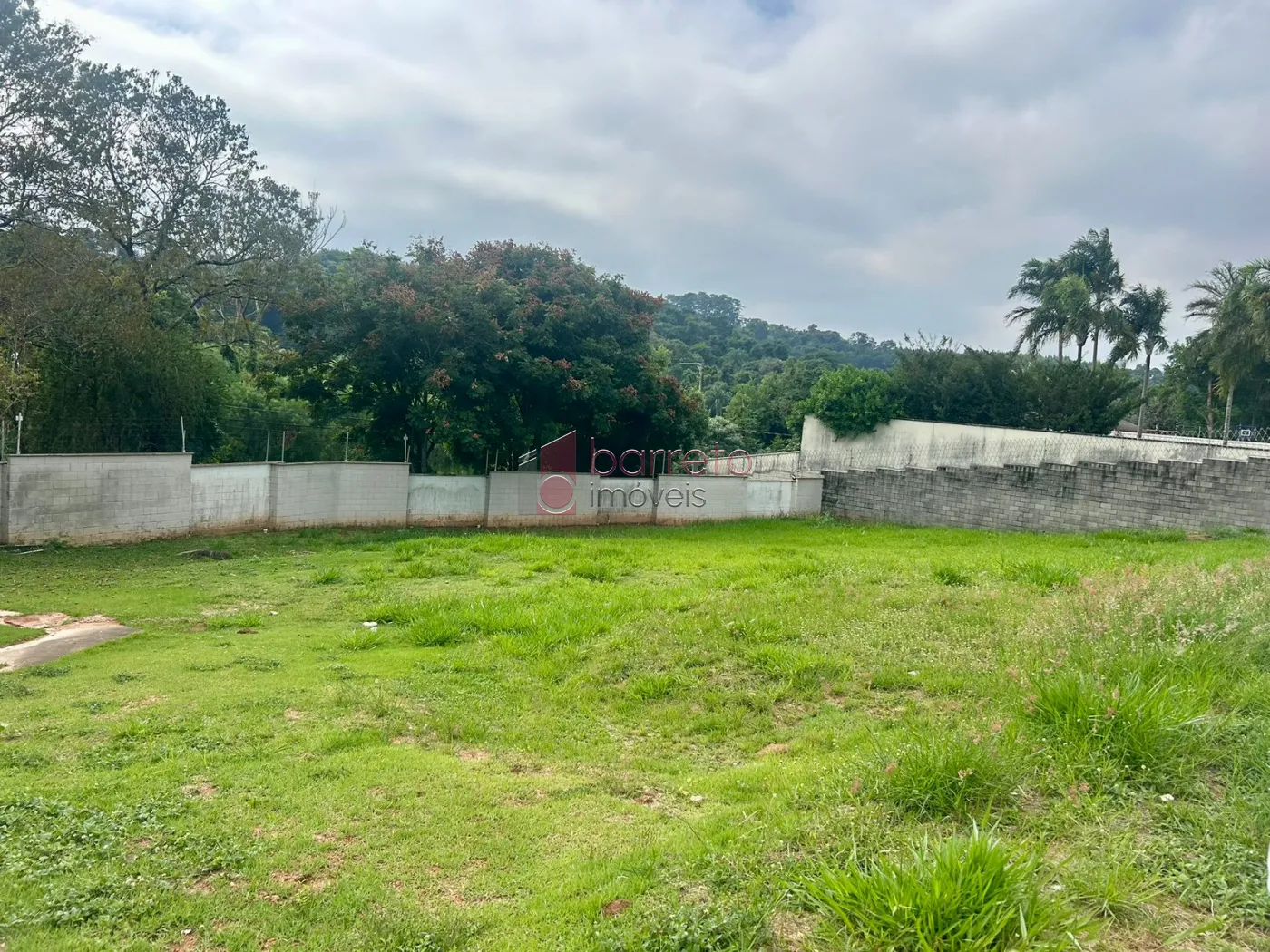 BELO LOTE NO CONDOMÍNIO EXCLUSIVO ALAMEDA DOS RESEDÁS – BAIRRO DA MALOTA – JUNDIAÍ/SP