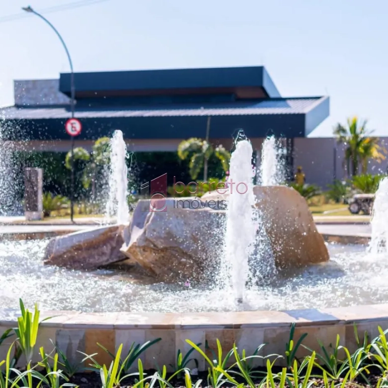 TERRENO DE 420 M² À VENDA NO CONDOMÍNIO PORTAL DOS LAGOS EM JUNDIAÍ/SP