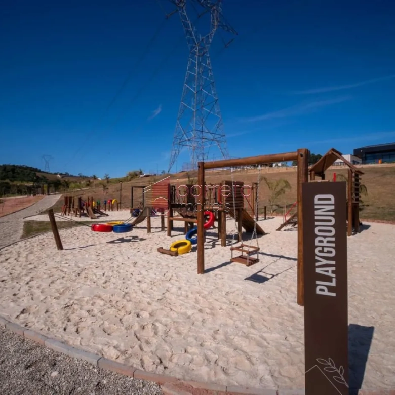 TERRENO DE 420 M² À VENDA NO CONDOMÍNIO PORTAL DOS LAGOS EM JUNDIAÍ/SP
