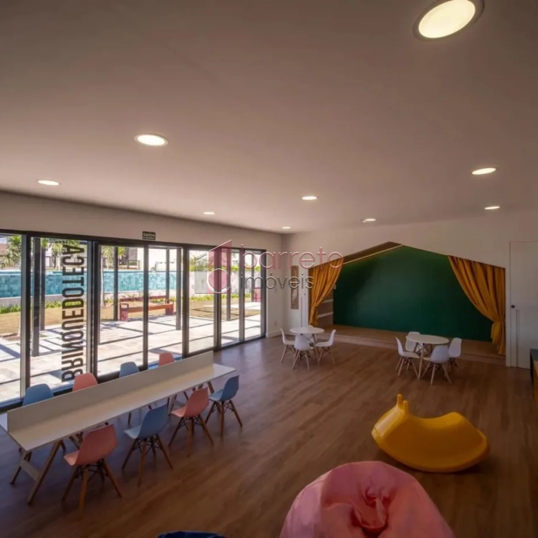 TERRENO DE 420 M² À VENDA NO CONDOMÍNIO PORTAL DOS LAGOS EM JUNDIAÍ/SP