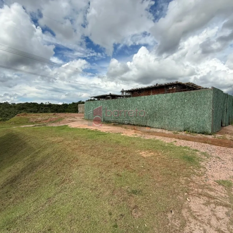 TERRENO DE 420 M² À VENDA NO CONDOMÍNIO PORTAL DOS LAGOS EM JUNDIAÍ/SP
