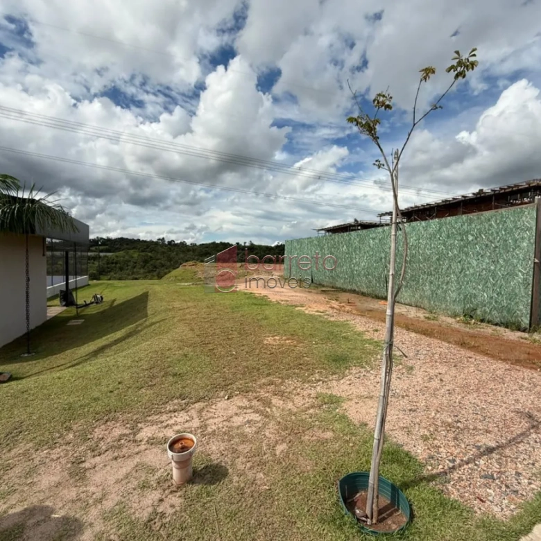 TERRENO DE 420 M² À VENDA NO CONDOMÍNIO PORTAL DOS LAGOS EM JUNDIAÍ/SP