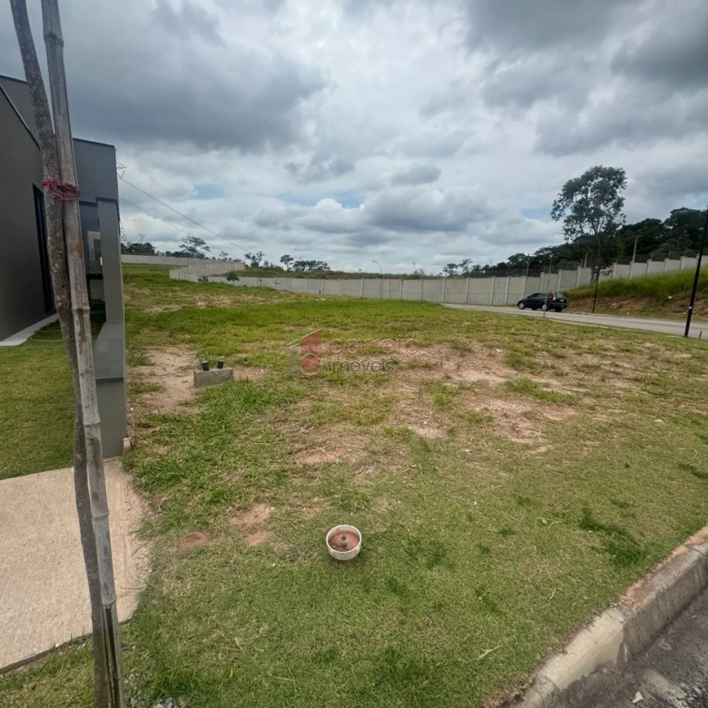 TERRENO À VENDA CONDOMÍNIO PORTAL DOS LAGOS – CURRUPIRA – JUNDIAÍ/SP