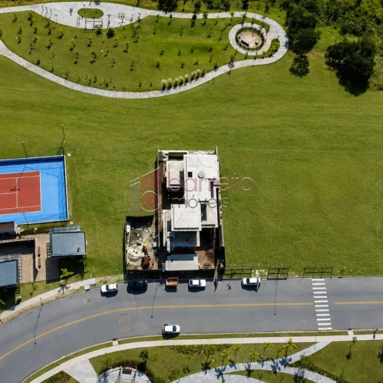 TERRENO DE 420 M² À VENDA NO CONDOMÍNIO PORTAL DOS LAGOS EM JUNDIAÍ/SP