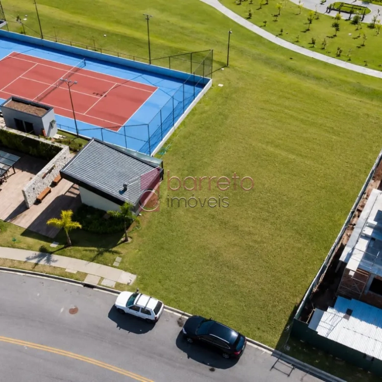 TERRENO DE 420 M² À VENDA NO CONDOMÍNIO PORTAL DOS LAGOS EM JUNDIAÍ/SP