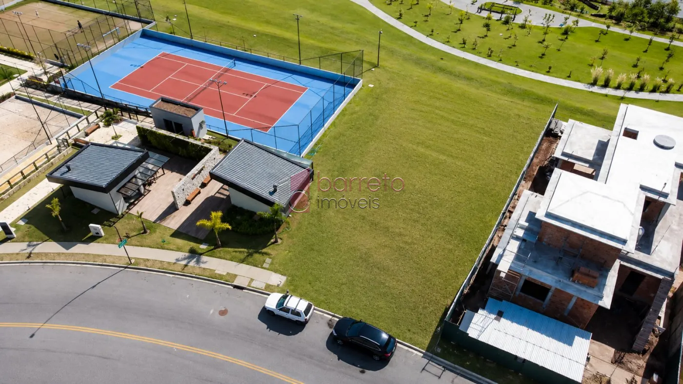 TERRENO DE 420 M² À VENDA NO CONDOMÍNIO PORTAL DOS LAGOS EM JUNDIAÍ/SP