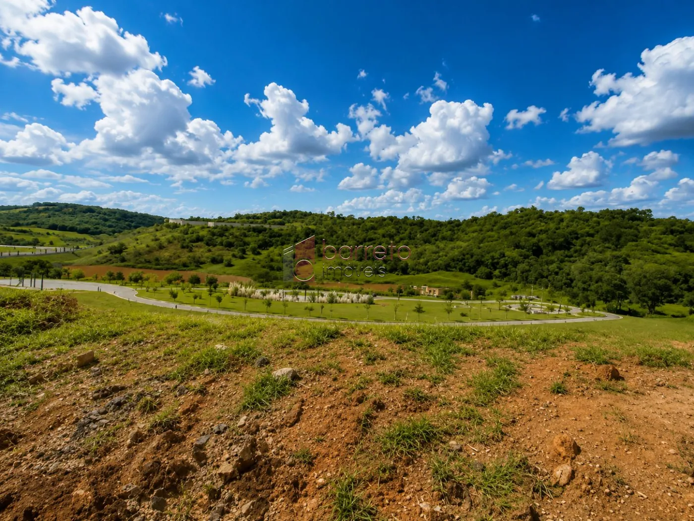 TERRENO DE 420 M² À VENDA NO CONDOMÍNIO PORTAL DOS LAGOS EM JUNDIAÍ/SP