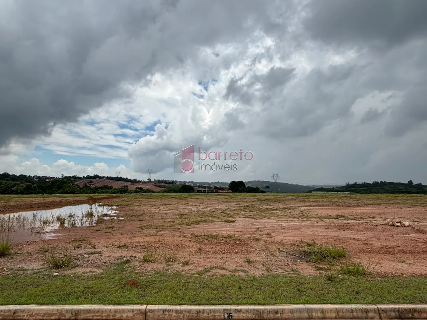 TERRENO À VENDA NO CONDOMÍNIO PORTAL DOS LAGOS – JUNDIAÍ/SP