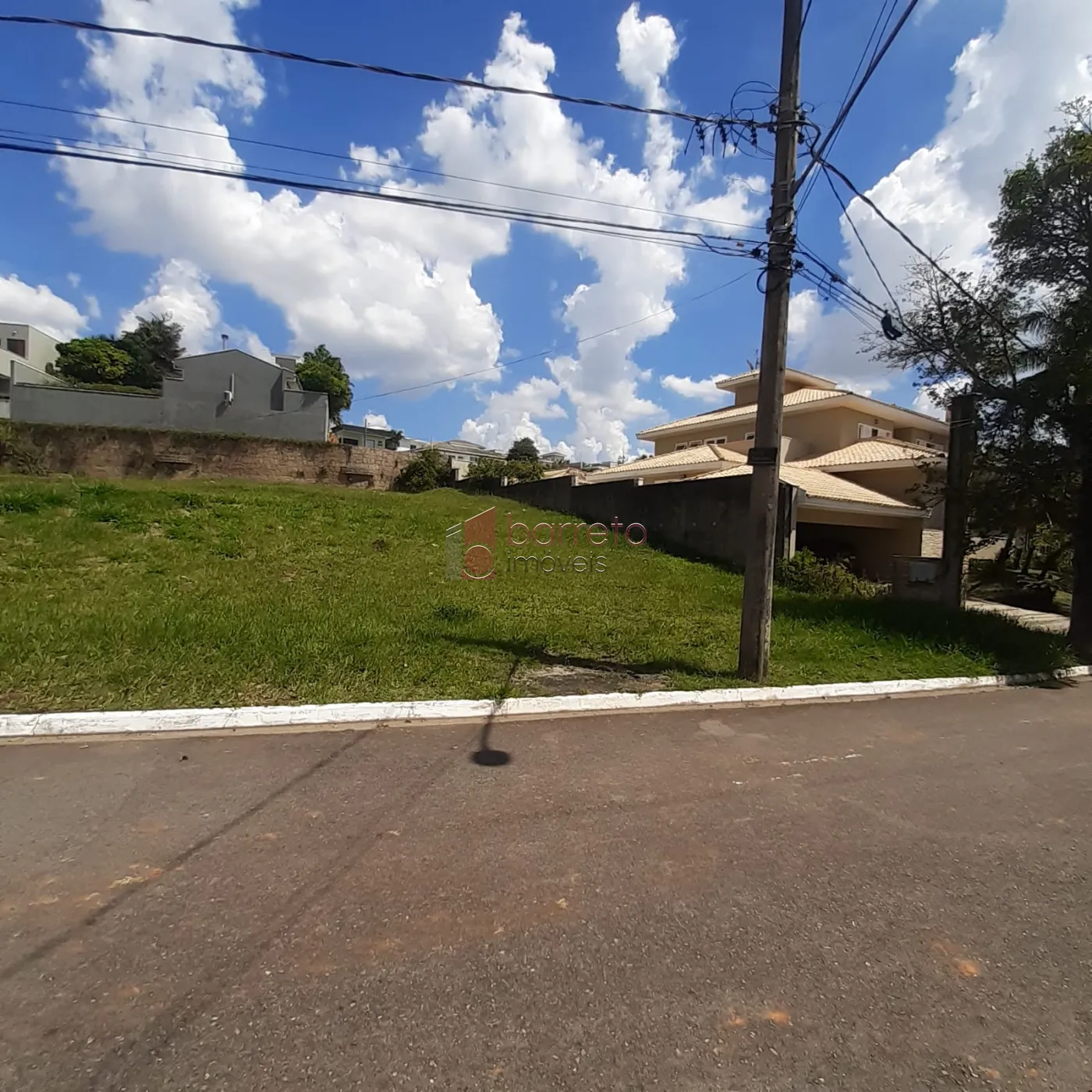 TERRENO À VENDA NO CONDOMÍNIO TERRAS DE SÃO CARLOS EM JUNDIAÍ/SP