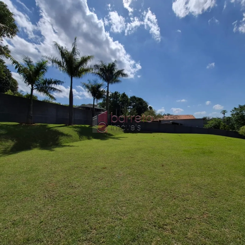 CHÁCARA COM 2.610 M² À VENDA NO LOTEAMENTO IARA EM ATIBAIA/SP