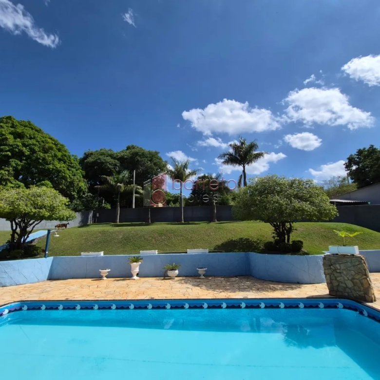 CHÁCARA COM 2.610 M² À VENDA NO LOTEAMENTO IARA EM ATIBAIA/SP