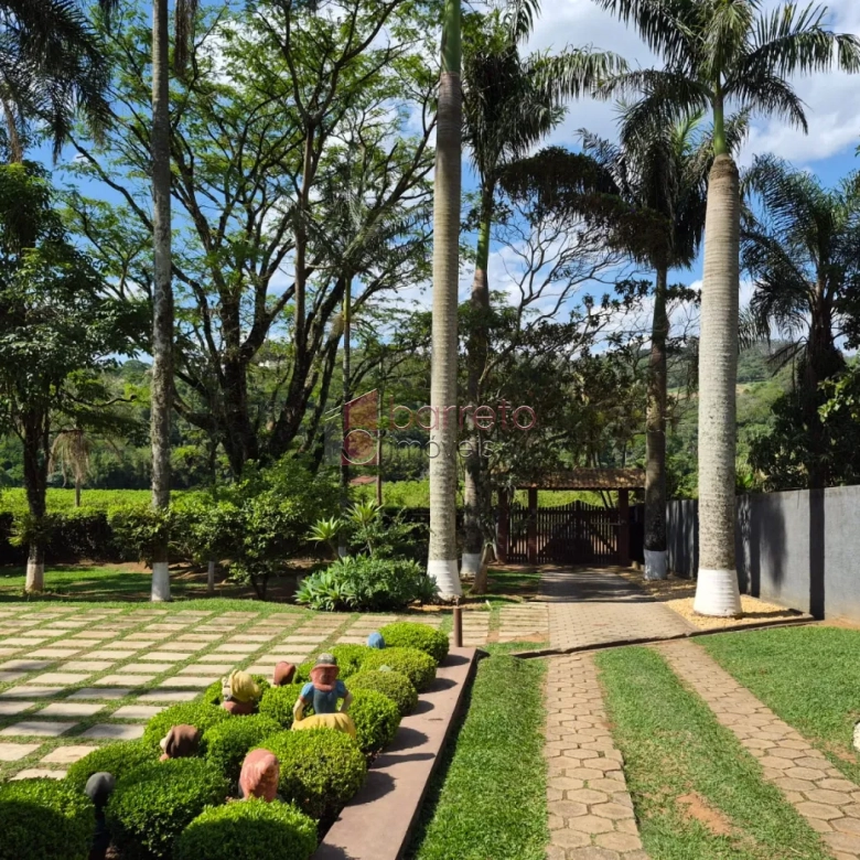 CHÁCARA COM 2.610 M² À VENDA NO LOTEAMENTO IARA EM ATIBAIA/SP