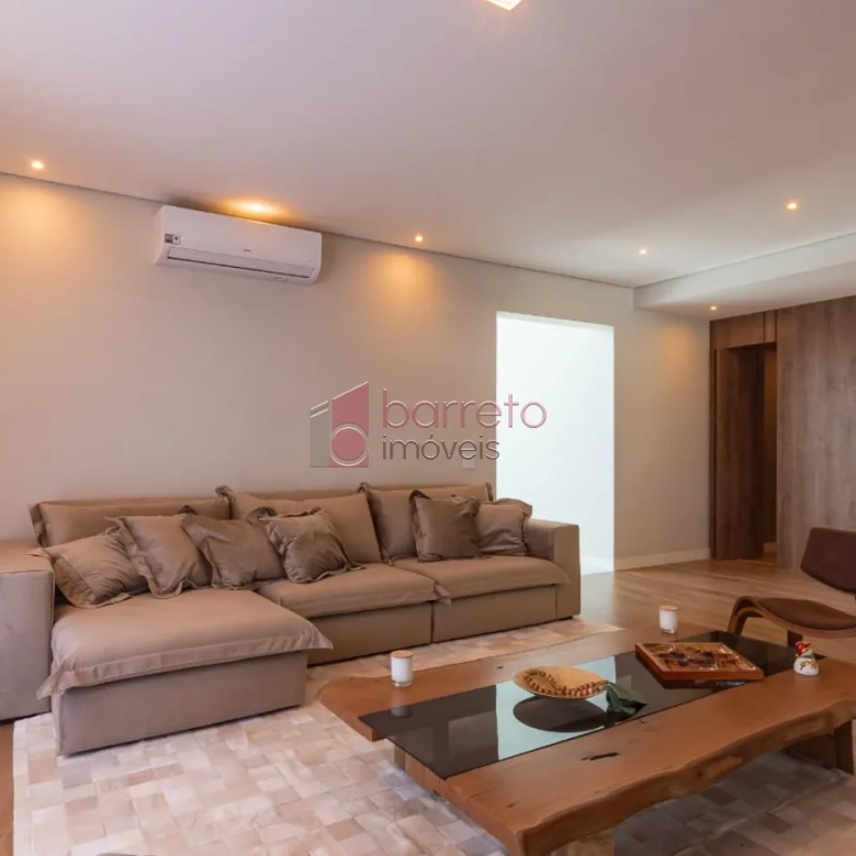 CASA PARA VENDA NO CONDOMÍNIO JAPY GOLF CLUB – CABREÚVA/SP