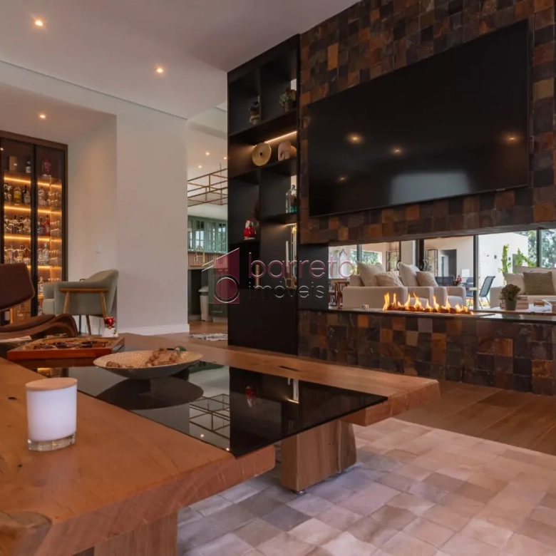 CASA PARA VENDA NO CONDOMÍNIO JAPY GOLF CLUB – CABREÚVA/SP