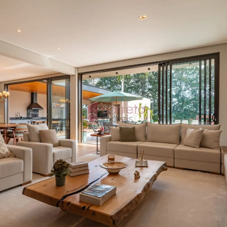 CASA PARA VENDA NO CONDOMÍNIO JAPY GOLF CLUB – CABREÚVA/SP