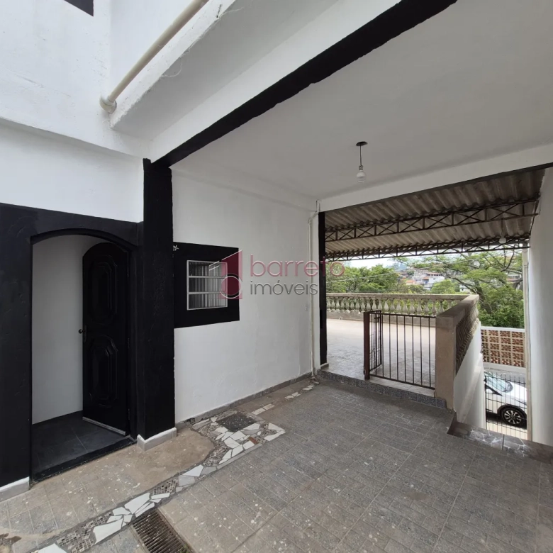 CASA COM 6 SUÍTES À VENDA EM CAMPO LIMPO PAULISTA/SP
