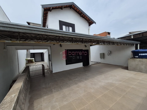 CASA COM 6 SUÍTES À VENDA EM CAMPO LIMPO PAULISTA/SP