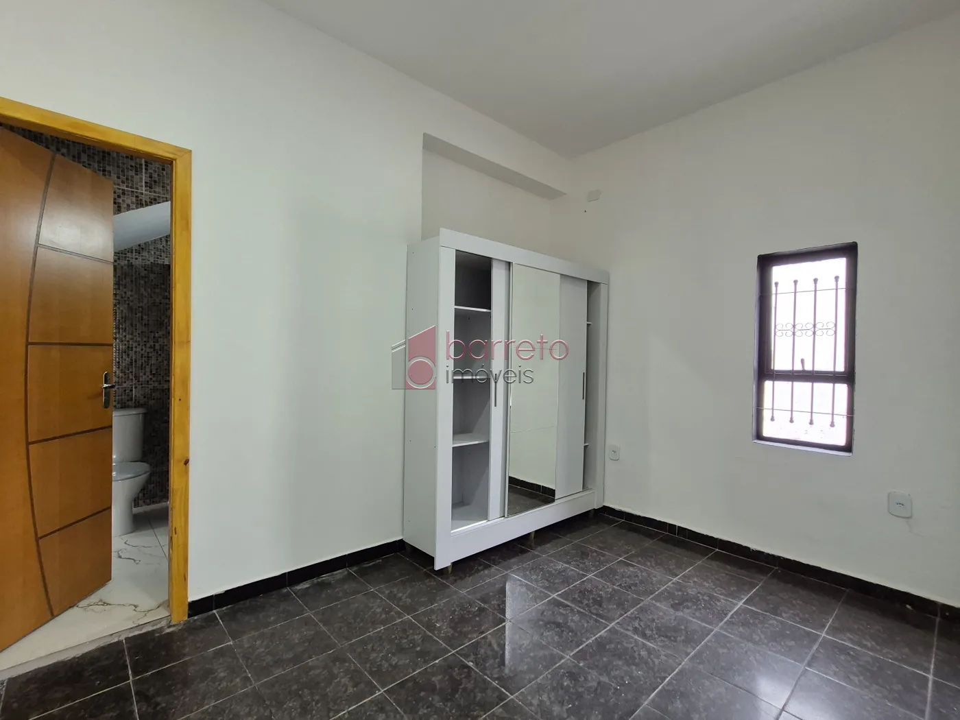 CASA COM 6 SUÍTES À VENDA EM CAMPO LIMPO PAULISTA/SP