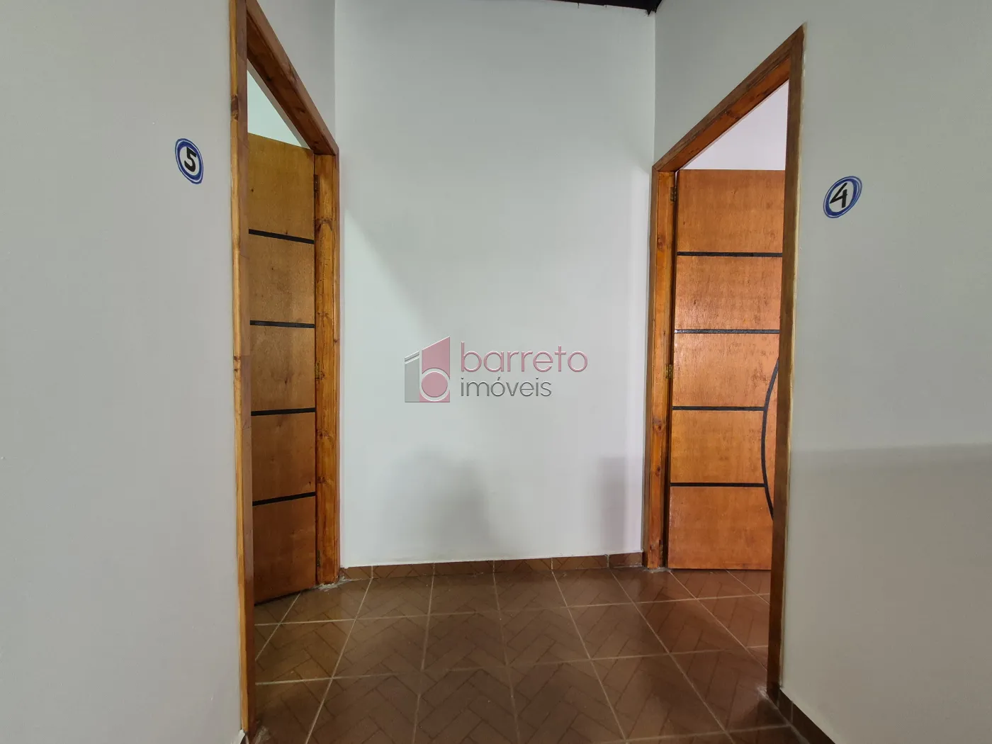CASA COM 6 SUÍTES À VENDA EM CAMPO LIMPO PAULISTA/SP
