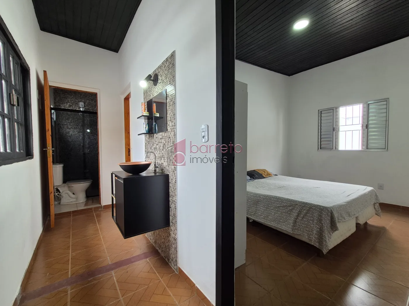 CASA COM 6 SUÍTES À VENDA EM CAMPO LIMPO PAULISTA/SP