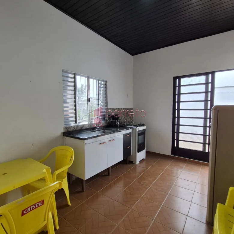 CASA COM 6 SUÍTES À VENDA EM CAMPO LIMPO PAULISTA/SP