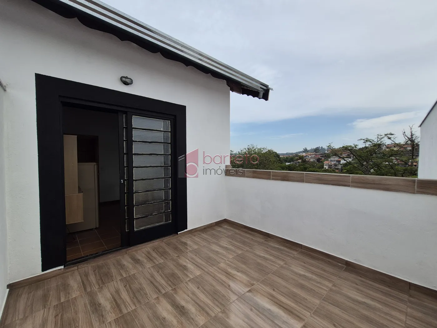 CASA COM 6 SUÍTES À VENDA EM CAMPO LIMPO PAULISTA/SP