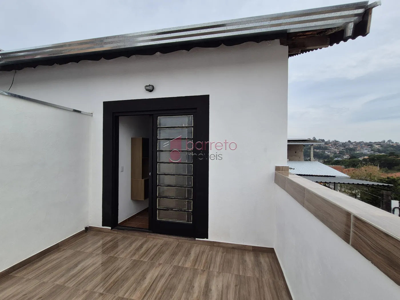CASA COM 6 SUÍTES À VENDA EM CAMPO LIMPO PAULISTA/SP