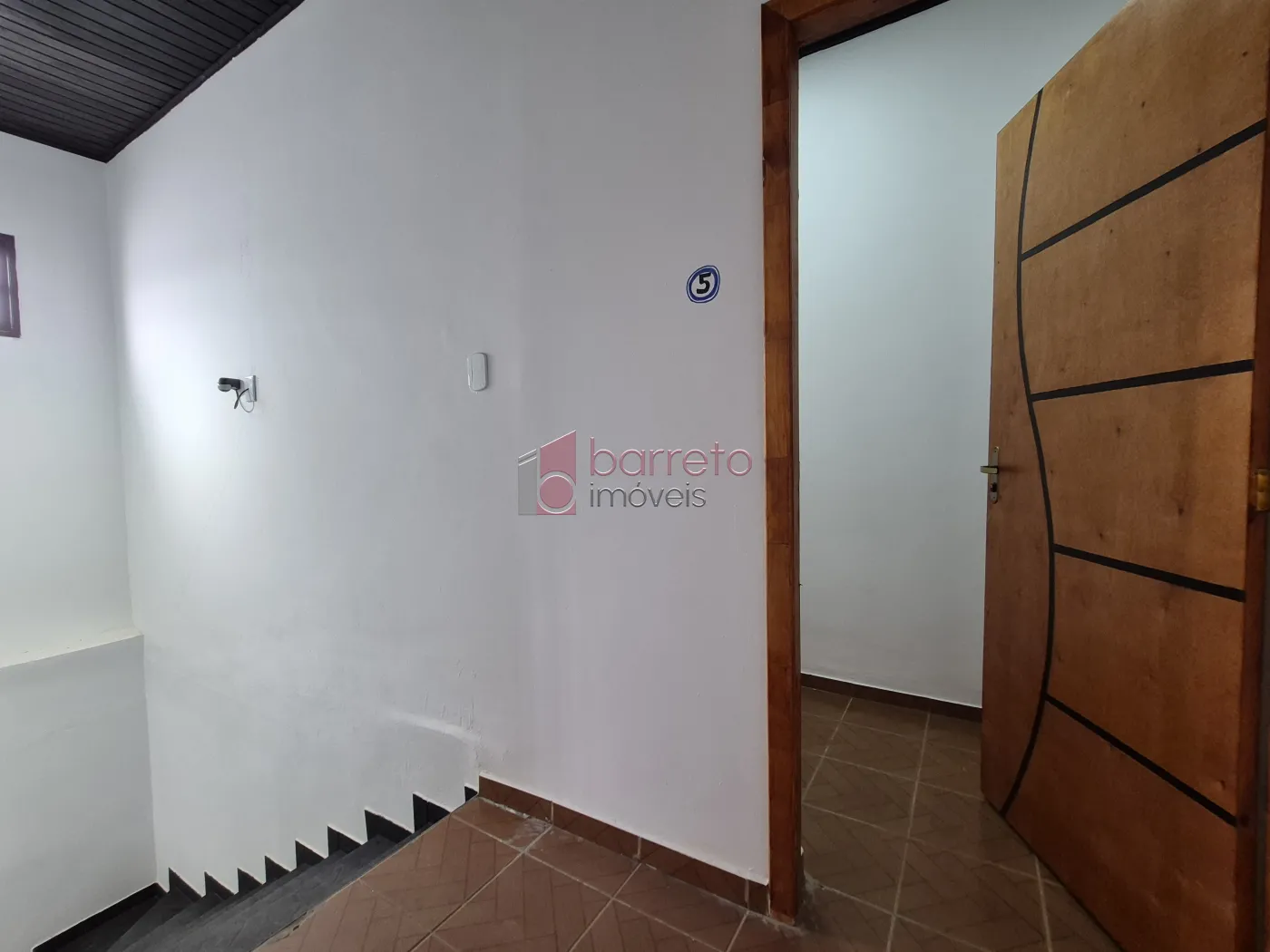 CASA COM 6 SUÍTES À VENDA EM CAMPO LIMPO PAULISTA/SP