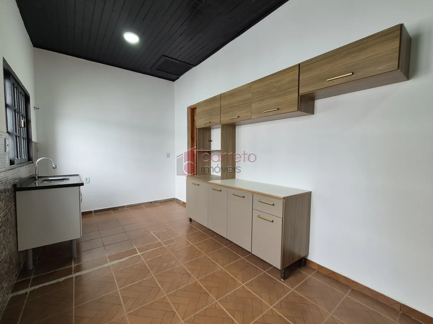CASA COM 6 SUÍTES À VENDA EM CAMPO LIMPO PAULISTA/SP