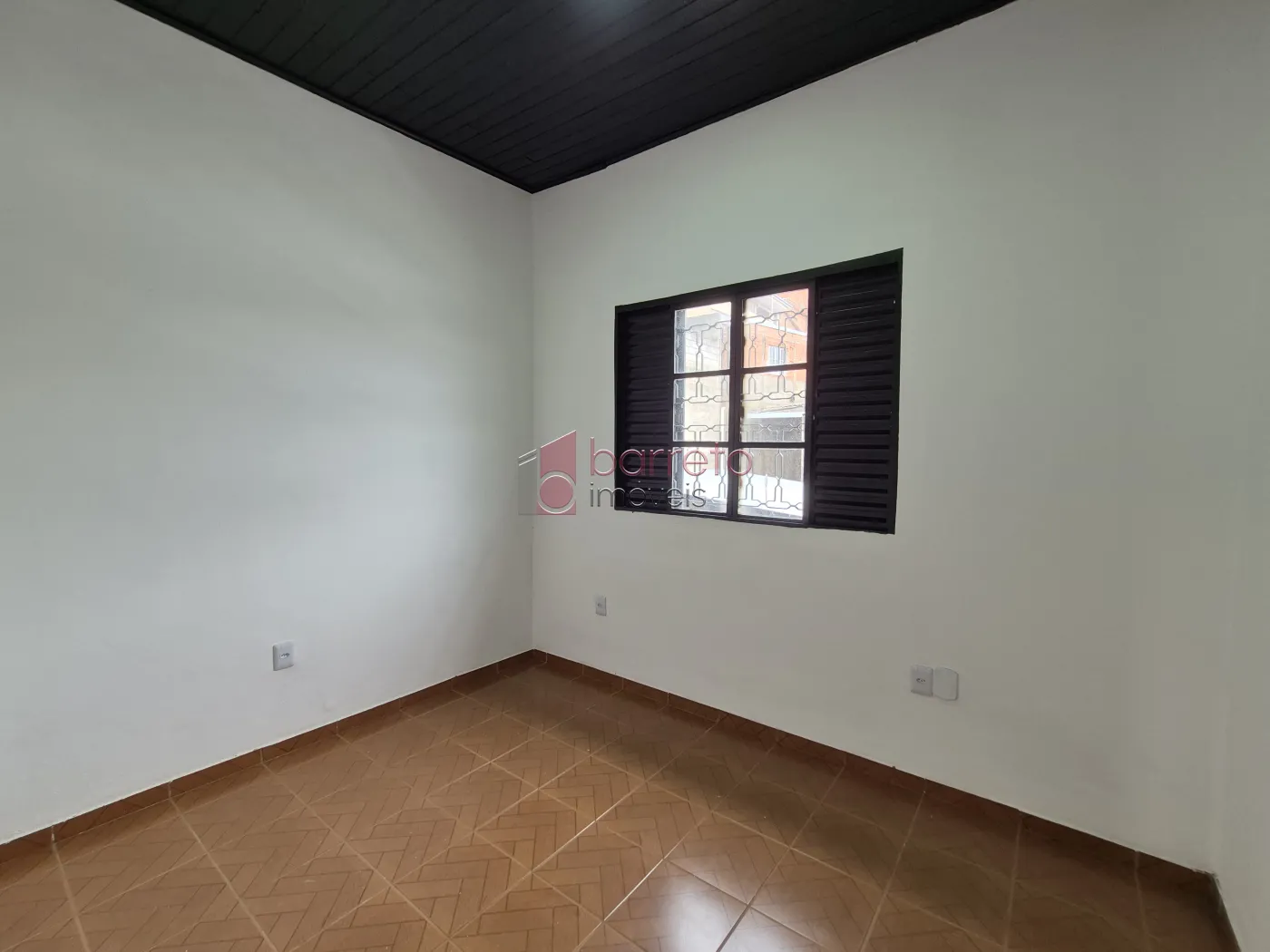 CASA COM 6 SUÍTES À VENDA EM CAMPO LIMPO PAULISTA/SP