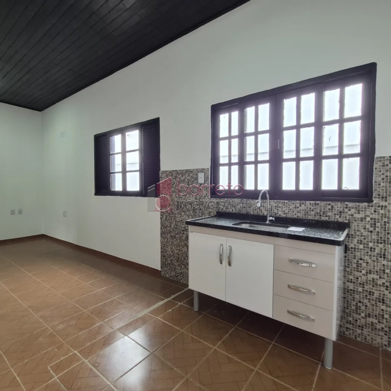 CASA COM 6 SUÍTES À VENDA EM CAMPO LIMPO PAULISTA/SP