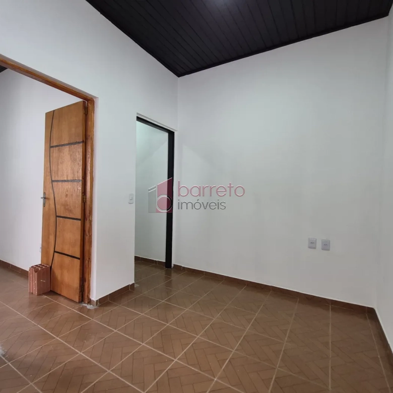 CASA COM 6 SUÍTES À VENDA EM CAMPO LIMPO PAULISTA/SP