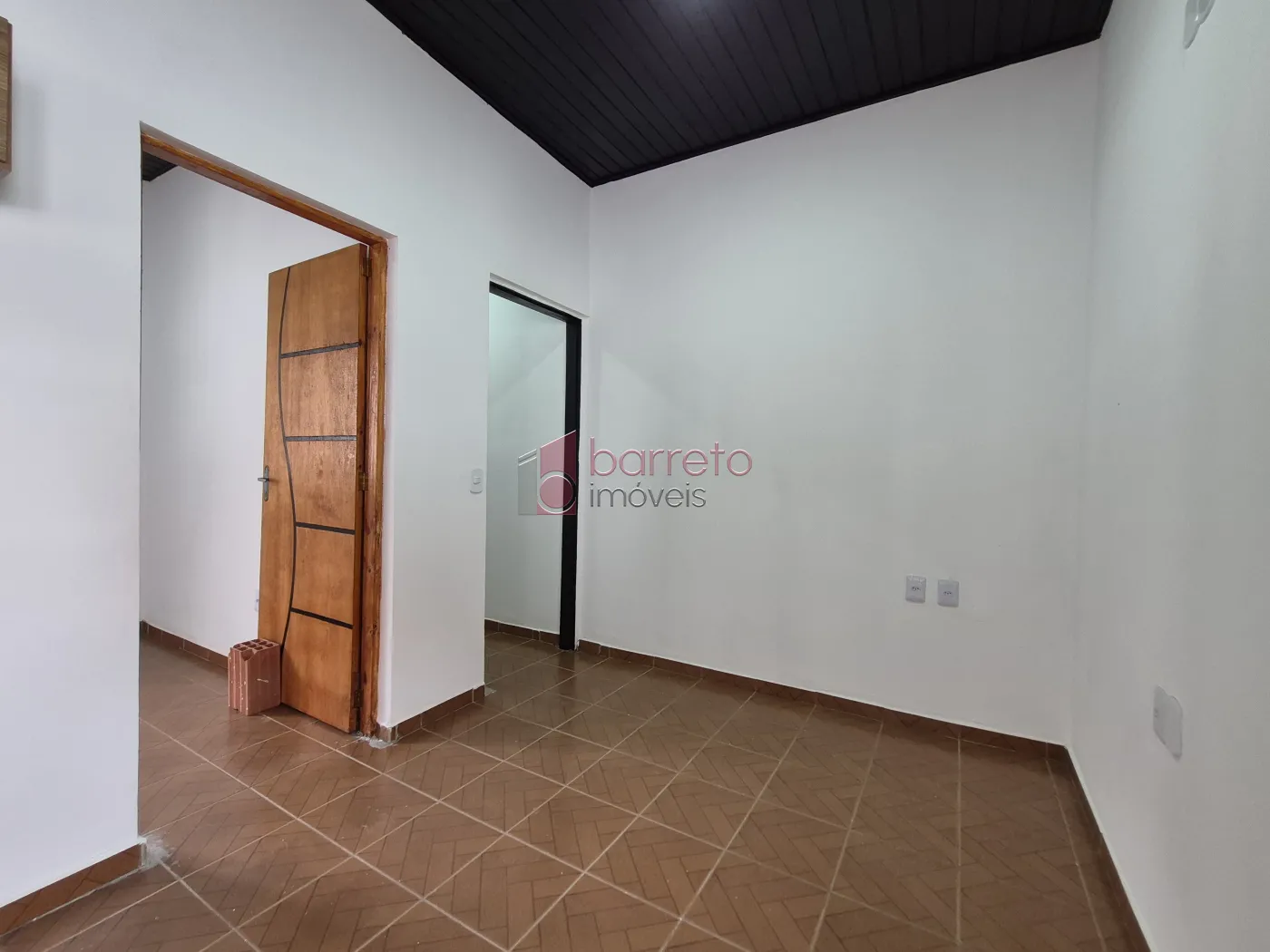 CASA COM 6 SUÍTES À VENDA EM CAMPO LIMPO PAULISTA/SP