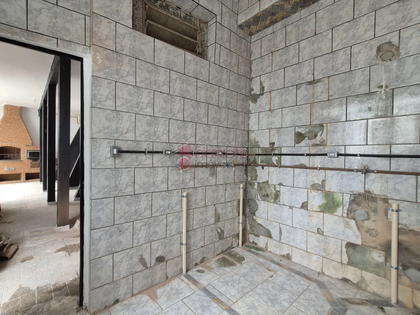 CASA COM 6 SUÍTES À VENDA EM CAMPO LIMPO PAULISTA/SP