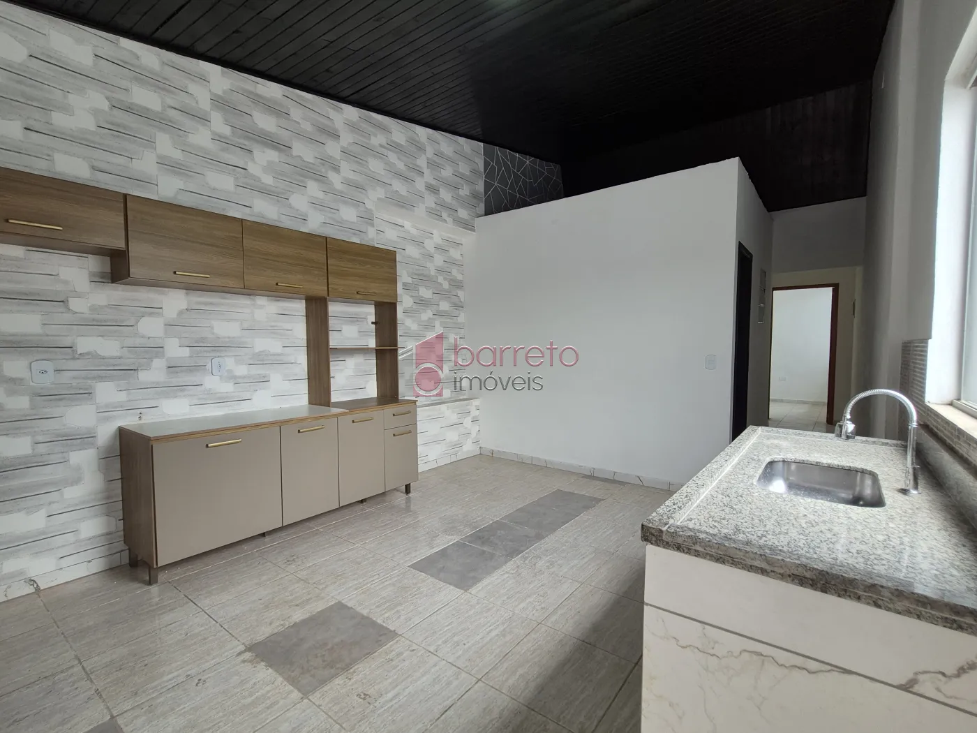 CASA COM 6 SUÍTES À VENDA EM CAMPO LIMPO PAULISTA/SP