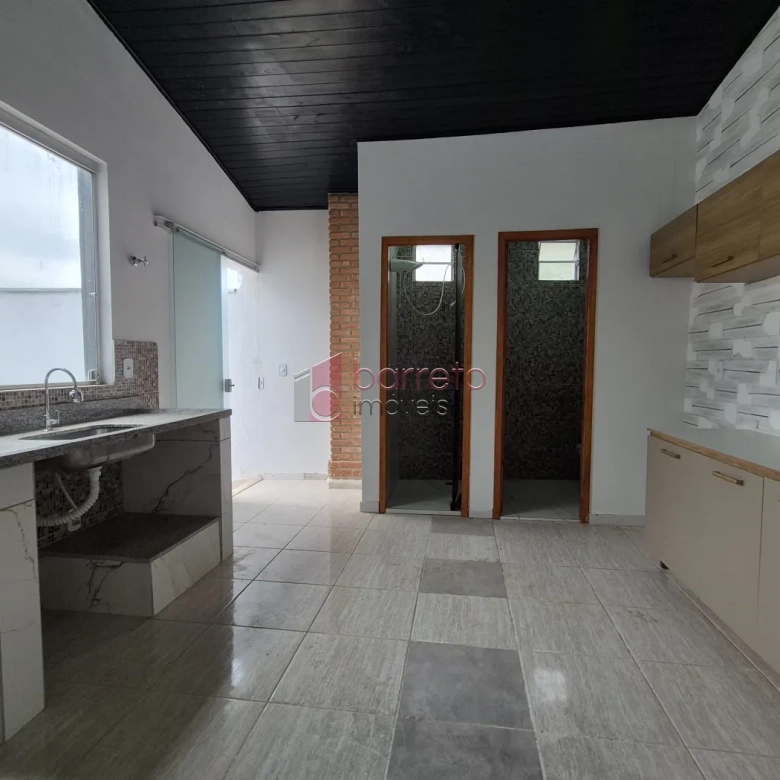 CASA COM 6 SUÍTES À VENDA EM CAMPO LIMPO PAULISTA/SP