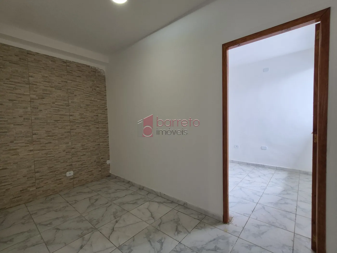 CASA COM 6 SUÍTES À VENDA EM CAMPO LIMPO PAULISTA/SP