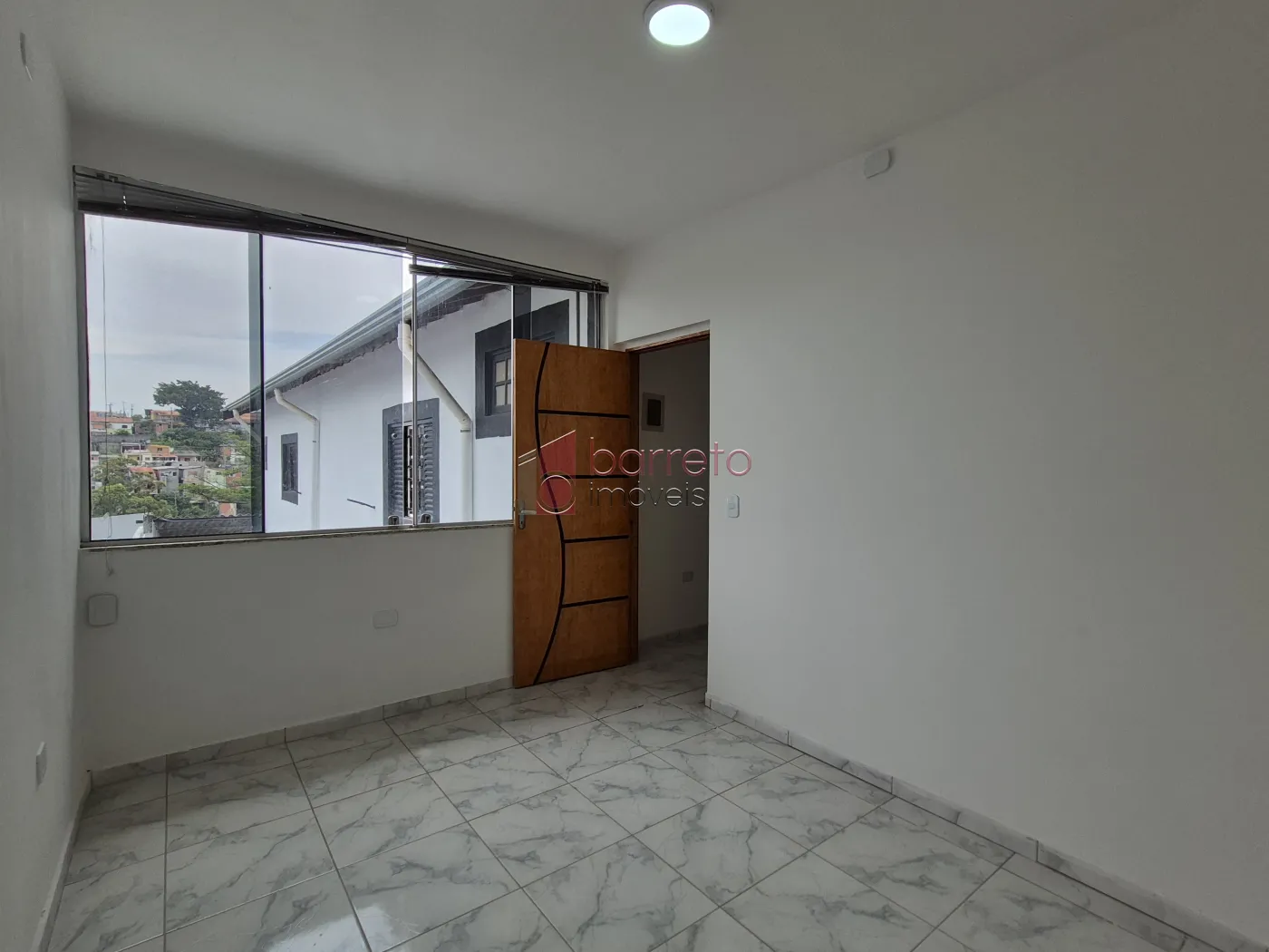 CASA COM 6 SUÍTES À VENDA EM CAMPO LIMPO PAULISTA/SP