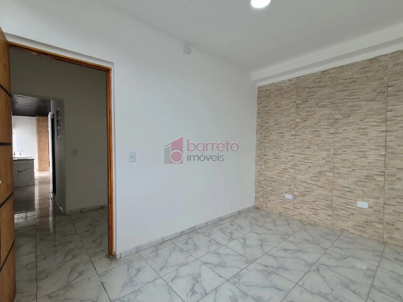 CASA COM 6 SUÍTES À VENDA EM CAMPO LIMPO PAULISTA/SP