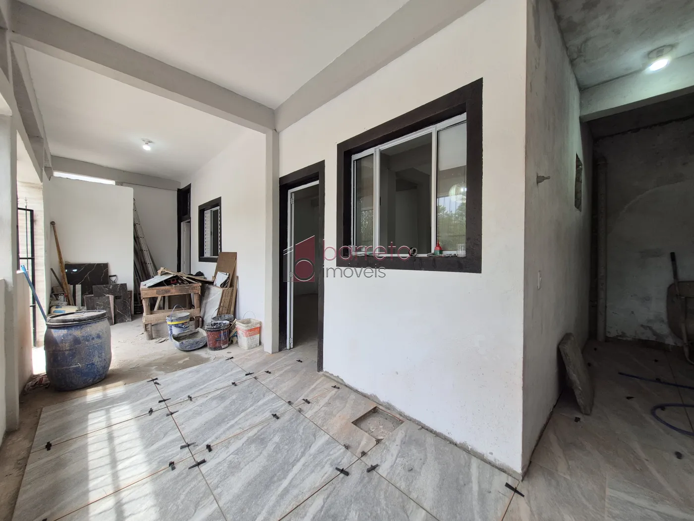 CASA COM 6 SUÍTES À VENDA EM CAMPO LIMPO PAULISTA/SP
