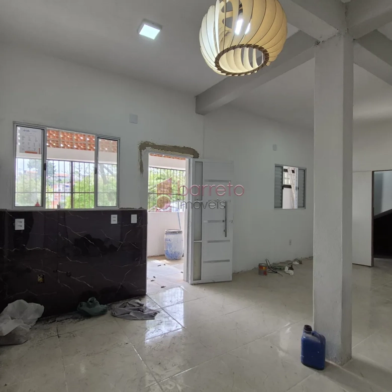 CASA COM 6 SUÍTES À VENDA EM CAMPO LIMPO PAULISTA/SP