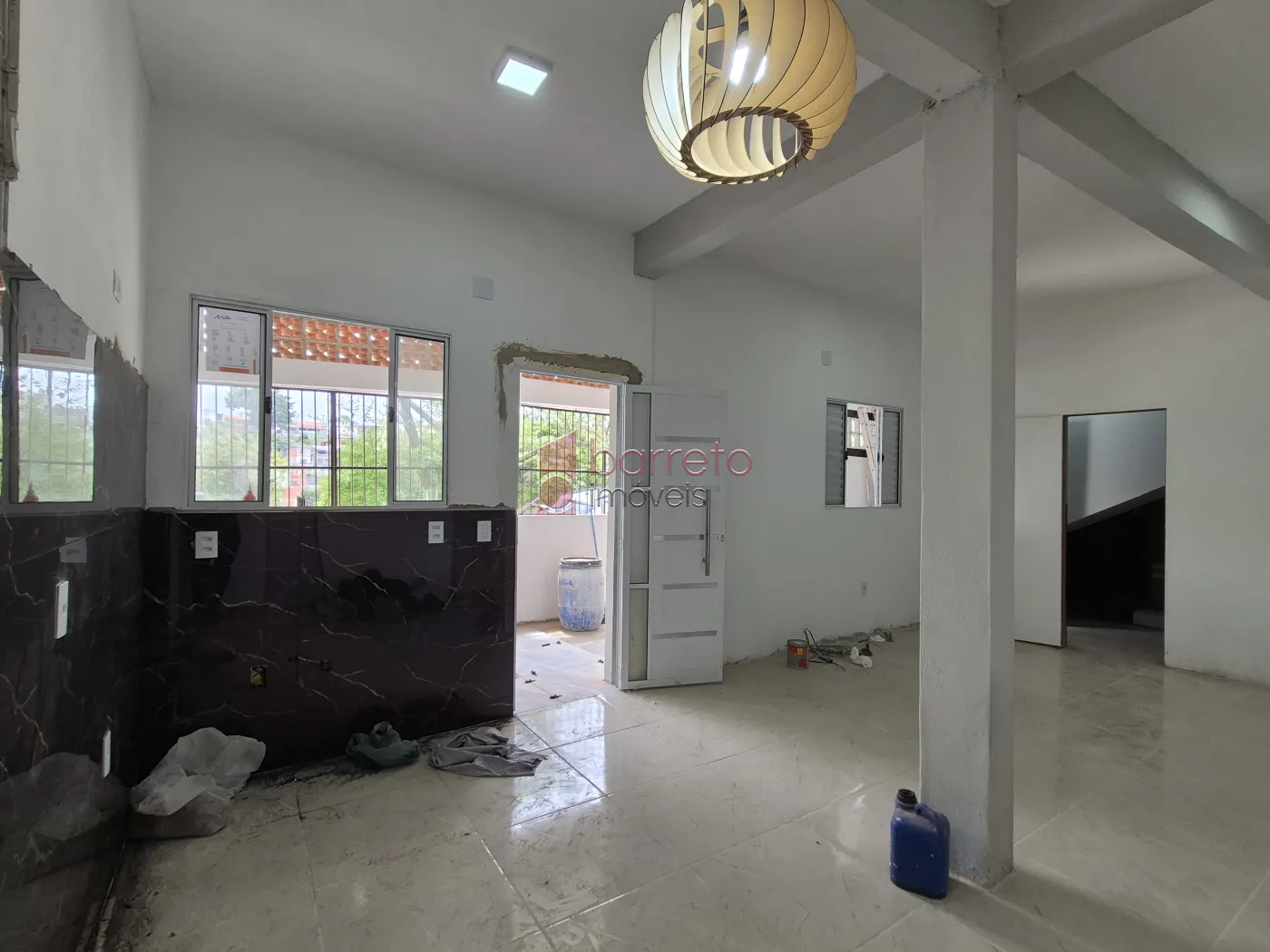 CASA COM 6 SUÍTES À VENDA EM CAMPO LIMPO PAULISTA/SP
