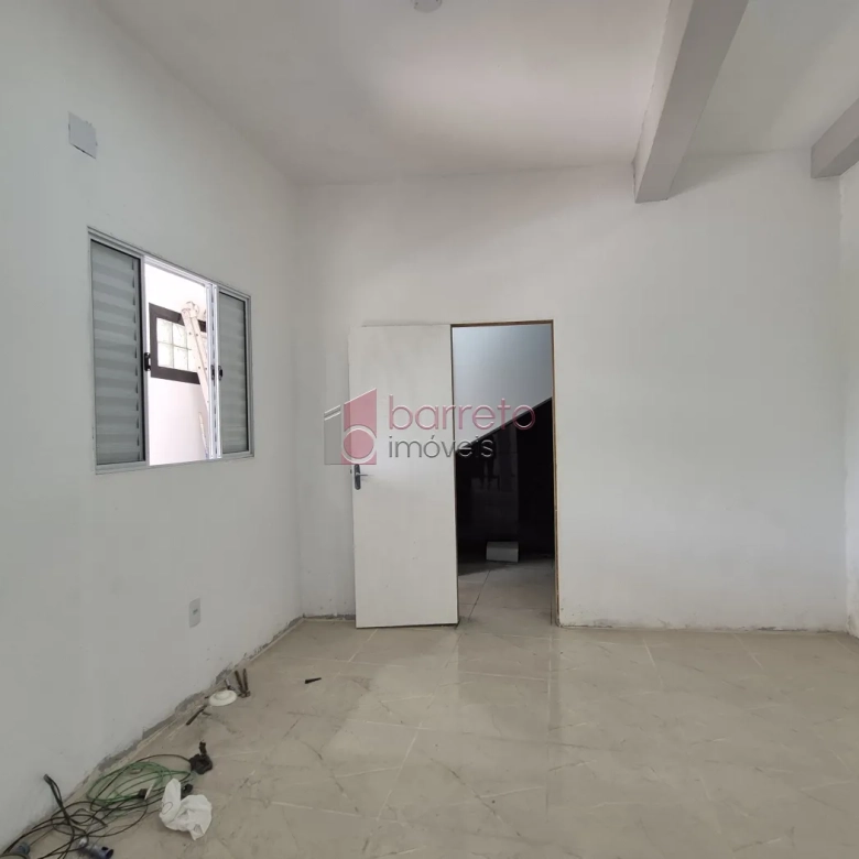 CASA COM 6 SUÍTES À VENDA EM CAMPO LIMPO PAULISTA/SP